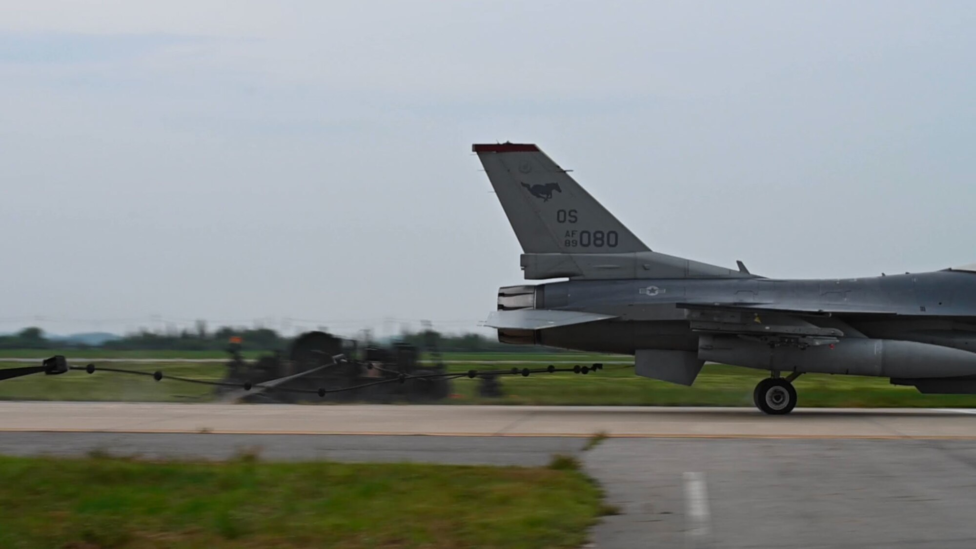 The F-16 tested the MAAS’ functionality by taxiing at a highspeed and latching on to the system causing the aircraft to come to a complete stop.