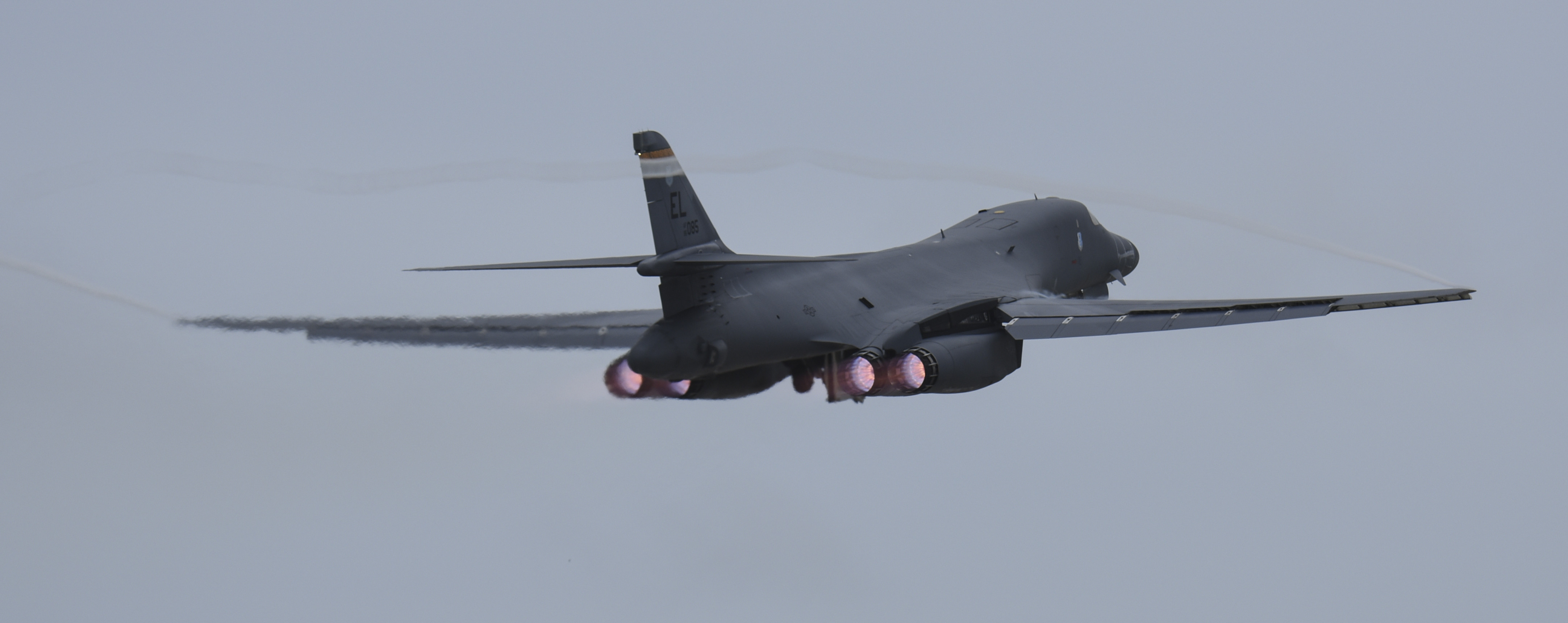 B-1 aircraft taking off