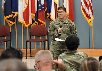 Briefing helps VNG Soldiers plan for retirement