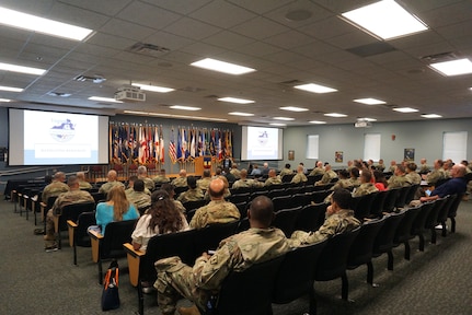 Briefing helps VNG Soldiers plan for retirement