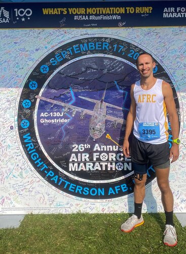 315AW Citizen Airman leads AFRC team in 26th AF marathon