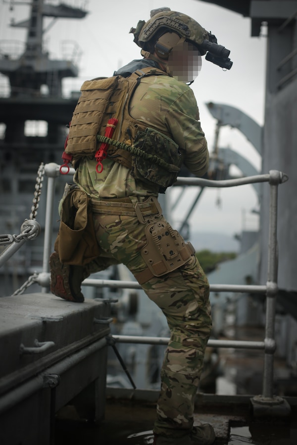 A U.S. Sailor assigned to a Navy SEAL Team, conducts Visit, Board, Search, and Seizure (VBSS) training during exercise UNITAS LXIII in Rio de Janeiro, Sept. 15, 2022. UNITAS is the world’s longest-running annual multinational maritime exercise that focuses on enhancing interoperability among multiple nations and joint forces during littoral and amphibious operations in order to build on existing regional partnerships and create new enduring relationships that promote peace, stability, and prosperity in the U.S. Southern Command’s area of responsibility. (U.S. Marine Corps photo by Cpl. Ethan Craw)