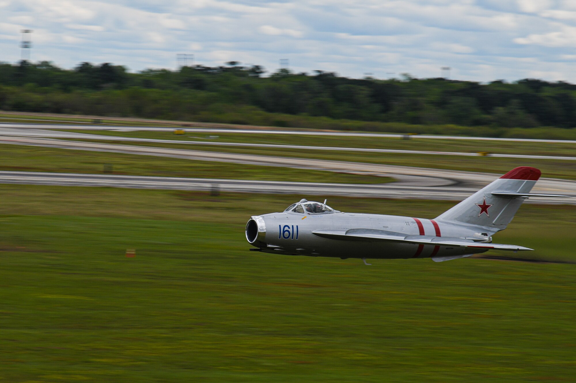 The de Havilland-115 Vampire performs at the Titans of Flight Air Expo, Joint Base Charleston, South Carolina, April 9, 2022. The airshow pays tribute to air power from the earliest U.S. military inventory to modern day aircraft. (U.S. Air Force photo by Senior Airman Jade Dubiel)