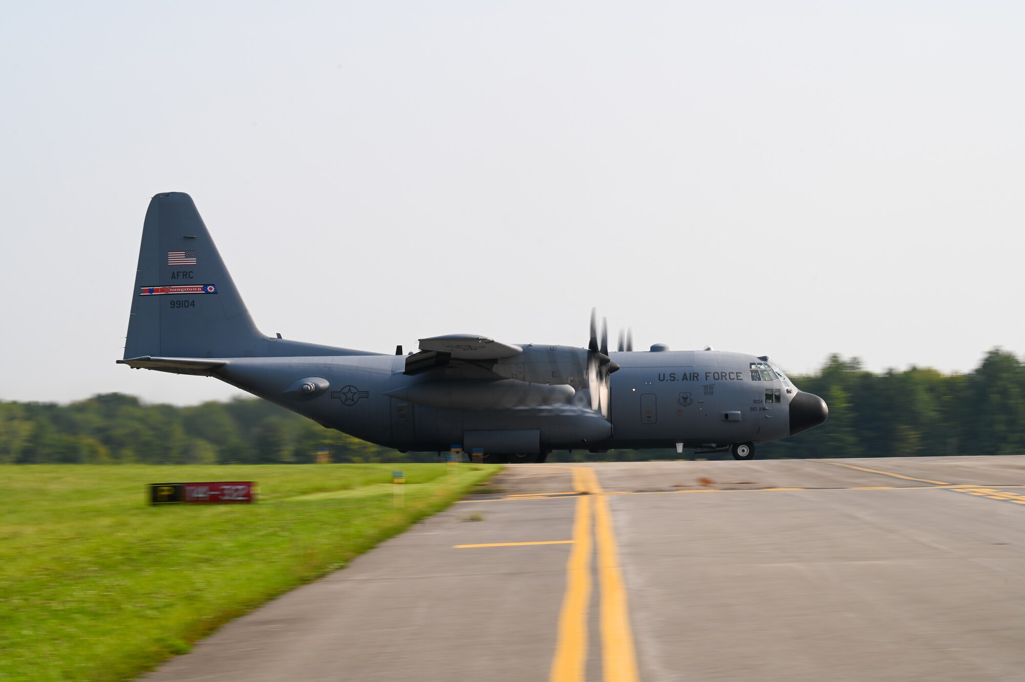 The 757th Airlift Squadron held their annual TAC week, a condensed week of flight training highlighted by a six-aircraft formation flight.