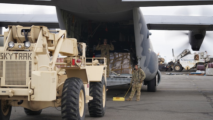 Alaska National Guardsmen, Naval Militia and State Defense Force deploy ...