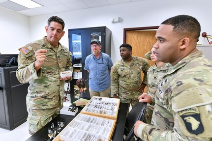 Students learn how to manage, prevent pests at MEDCoE course