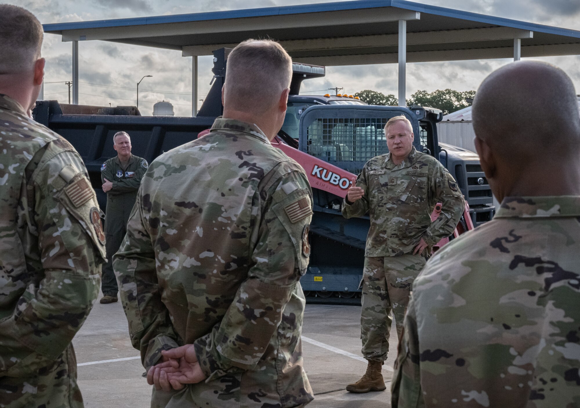 CMSgt Coles speaks to 136 CES Airmen.