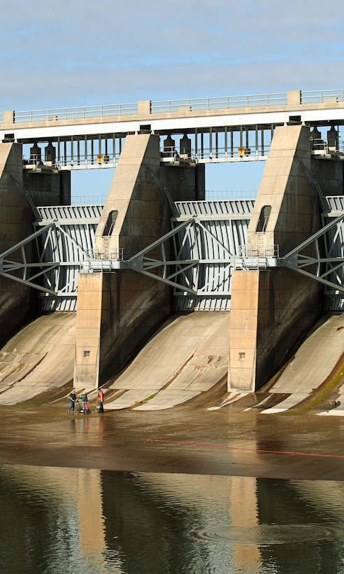 Omaha District Dam Safety crews use ground penetrating radar to help inspect the Gavins Point spillway after flooding