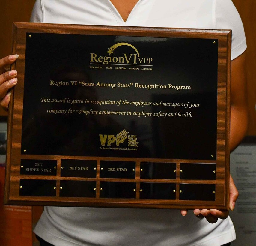 A photo of the newest Star Among Stars award at Altus Air Force Base, Oklahoma, September 13, 2022. The 97th Maintenance Group had to have an injury rate below 50% in order to qualify for this award. (U.S. Air Force photo by Airman 1st Class Kari Degraffenreed)
