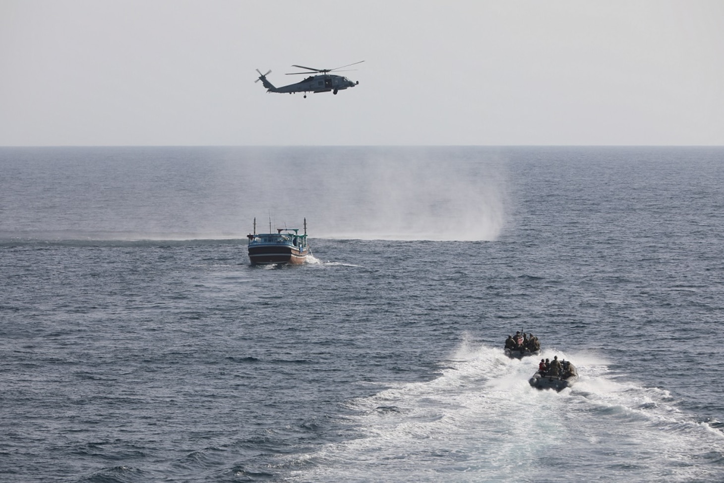 U.S. Navy Warship Seizes $10 Million in Drugs in Gulf of Oman > U.S ...