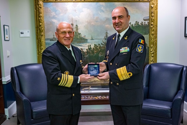 WASHINGTON (September 29, 2022) — Chief of Naval Operations Adm. Mike Gilday meets with Commander of the Romanian Naval Forces Rear Adm. Mihai Panait at the Pentagon for an office call, Sept. 29. The leaders discussed regional stability and maritime security, allied cooperation efforts, as well as modernization and deterrence. (U.S. Navy photo by Chief Mass Communication Specialist Amanda Gray/released)