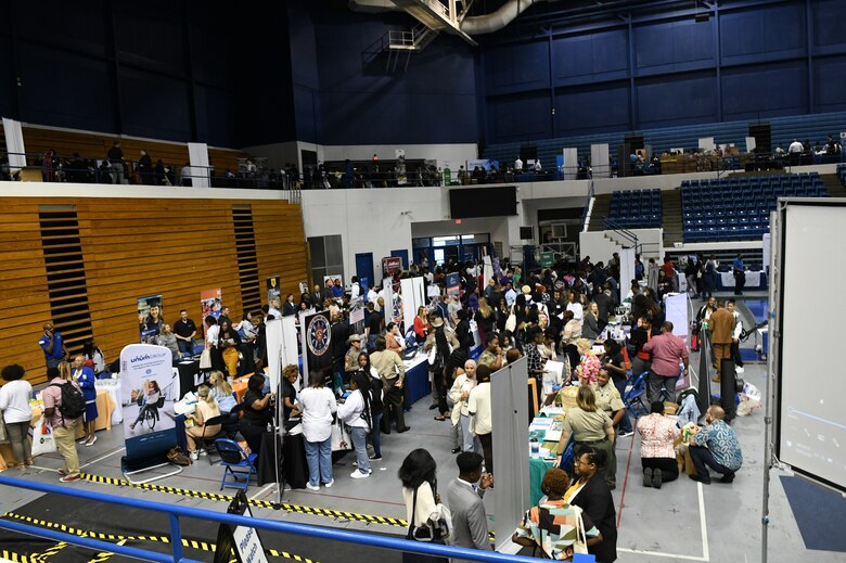 Nashville District recruits future Corps employees at TSU career fair