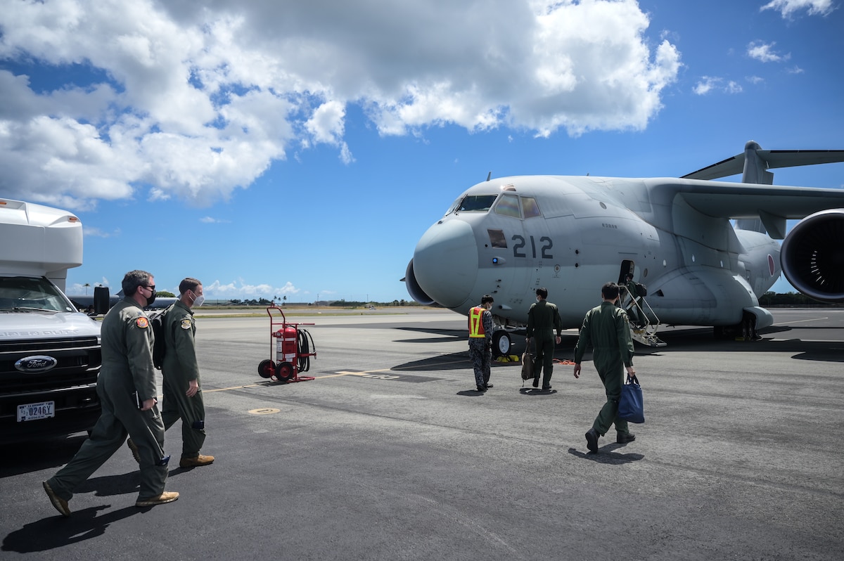 15th Wing, JASDF conduct first bilateral airlift exercise ...