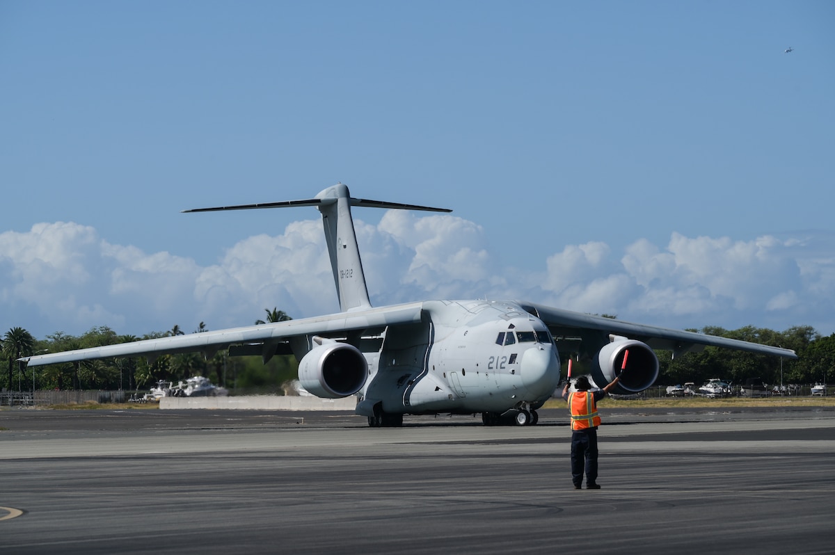 Kawasaki C-2 taxis on an airfield at Joint Base Pearl Harbor-Hickam, Hawaii, Sept. 25, 2022. The C-2, assigned to the JASDF 403rd Tactical Airlift Squadron, will be utilized during a 3-day bilateral exercise along with the 535th Airlift Squadron and the C-17 Globemaster III. Combined exercises between the USAF and JASDF advances the operational concepts and capabilities of both countries.  (U.S. Air Force photo by Staff Sgt. Alan Ricker)