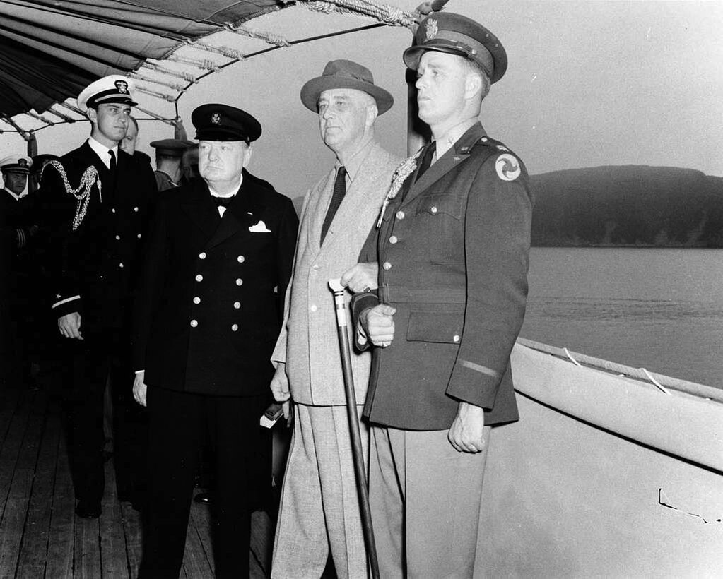 Prime Minister Winston Churchill meets with President
Franklin D. Roosevelt on board the U.S. Navy heavy cruiser
USS Augusta (CA-31), off Argentia, Newfoundland, on
August 9, 1941 (Naval History and Heritage Command)
