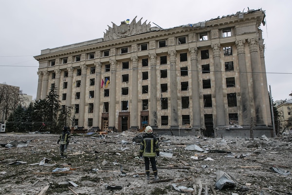 View of the ruined city center of Kharkiv, March 1, 2022, after a Russian attack (DepositPhotos/Pavel Dorogoy)
