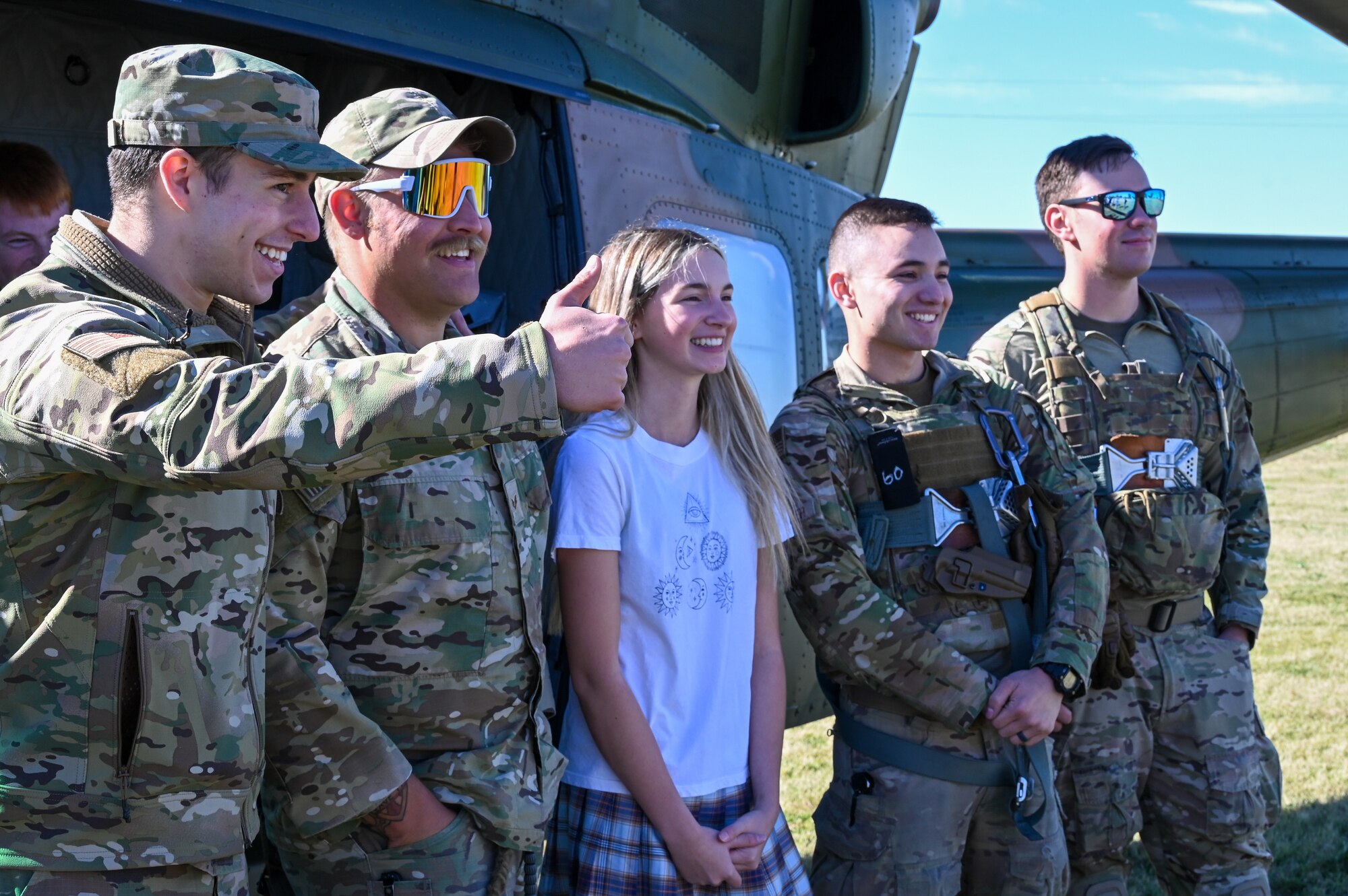 54th Helicopter Squadron Visits Glenburn Public School