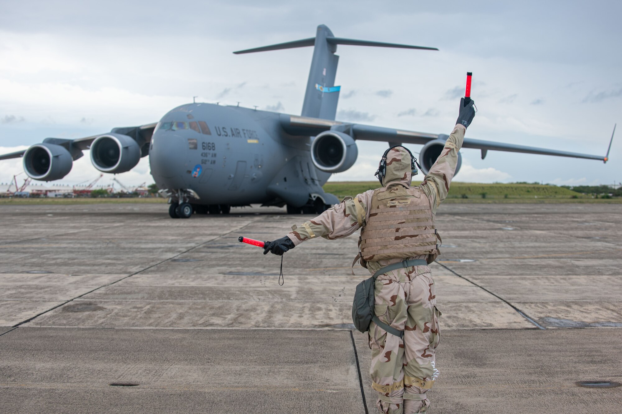 Marshaling an aircraft