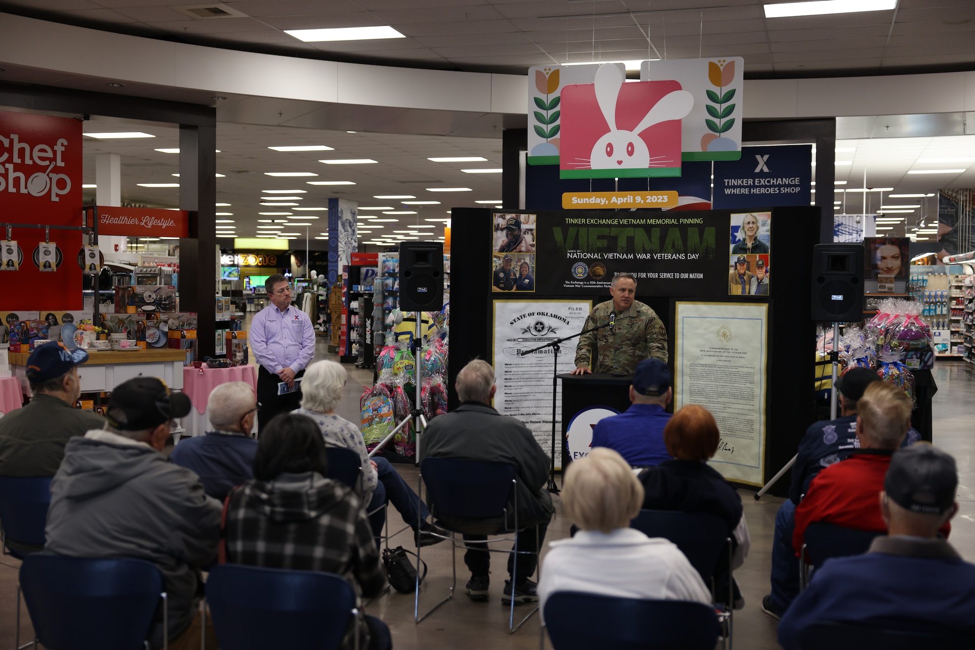 Col. Giles gives a speech to Vietnam Veterans