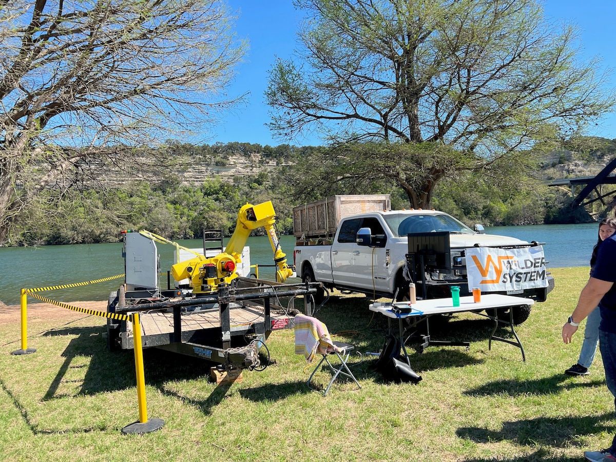 Bots by the Bridge Presented by Army Applied Laboratory at SXSW 2023, Austin, Texas
Pictured: Wilder System