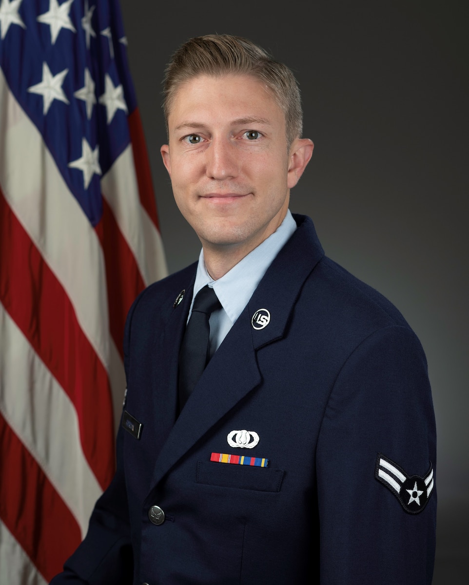 Official portrait of A1C Gordon