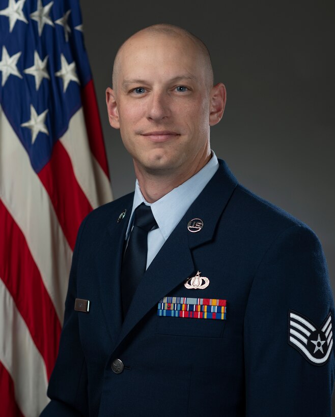 Official Portrait of SSgt Roe