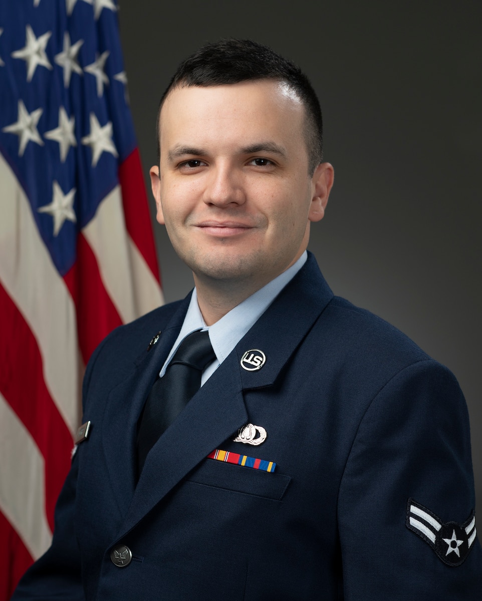 Official portrait of A1C Morris