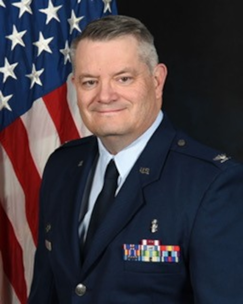 Col Robert Barth