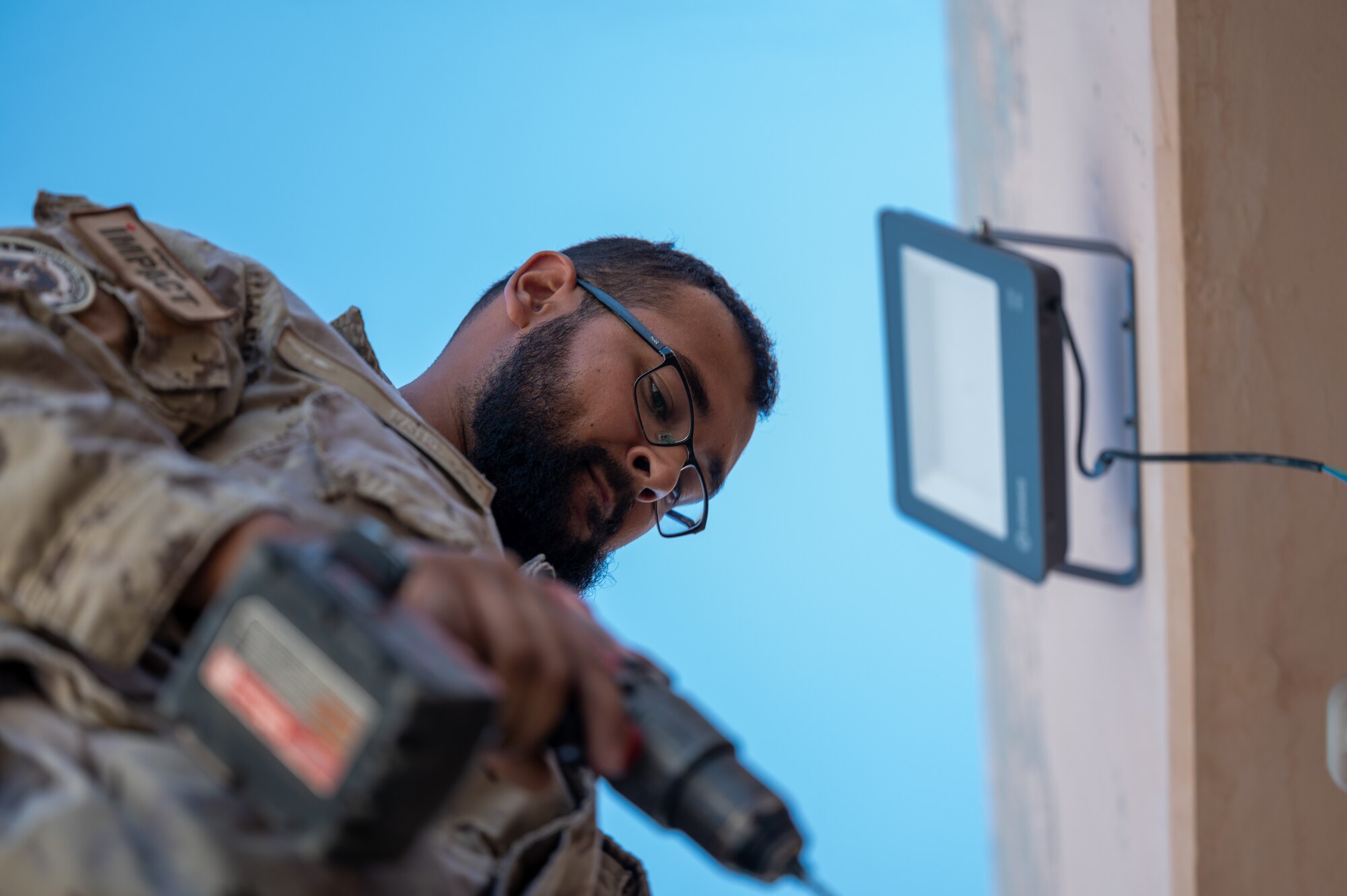 Members of the U.S. Air Force’s 386th Expeditionary Civil Engineer Squadron and the Canadian Armed Forces’ Operational Support Hub-South West Asia engaged in a personnel exchange, allowing their members to work together and gain a better understanding of how each force operates.