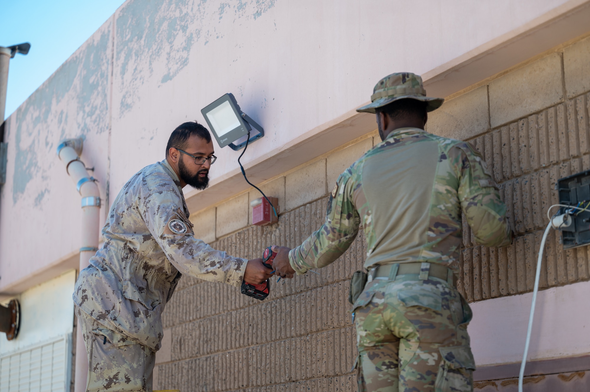 Members of the U.S. Air Force’s 386th Expeditionary Civil Engineer Squadron and the Canadian Armed Forces’ Operational Support Hub-South West Asia engaged in a personnel exchange, allowing their members to work together and gain a better understanding of how each force operates.