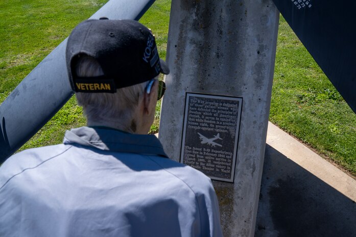 Boom operator returns to the controls 50 years after retirement