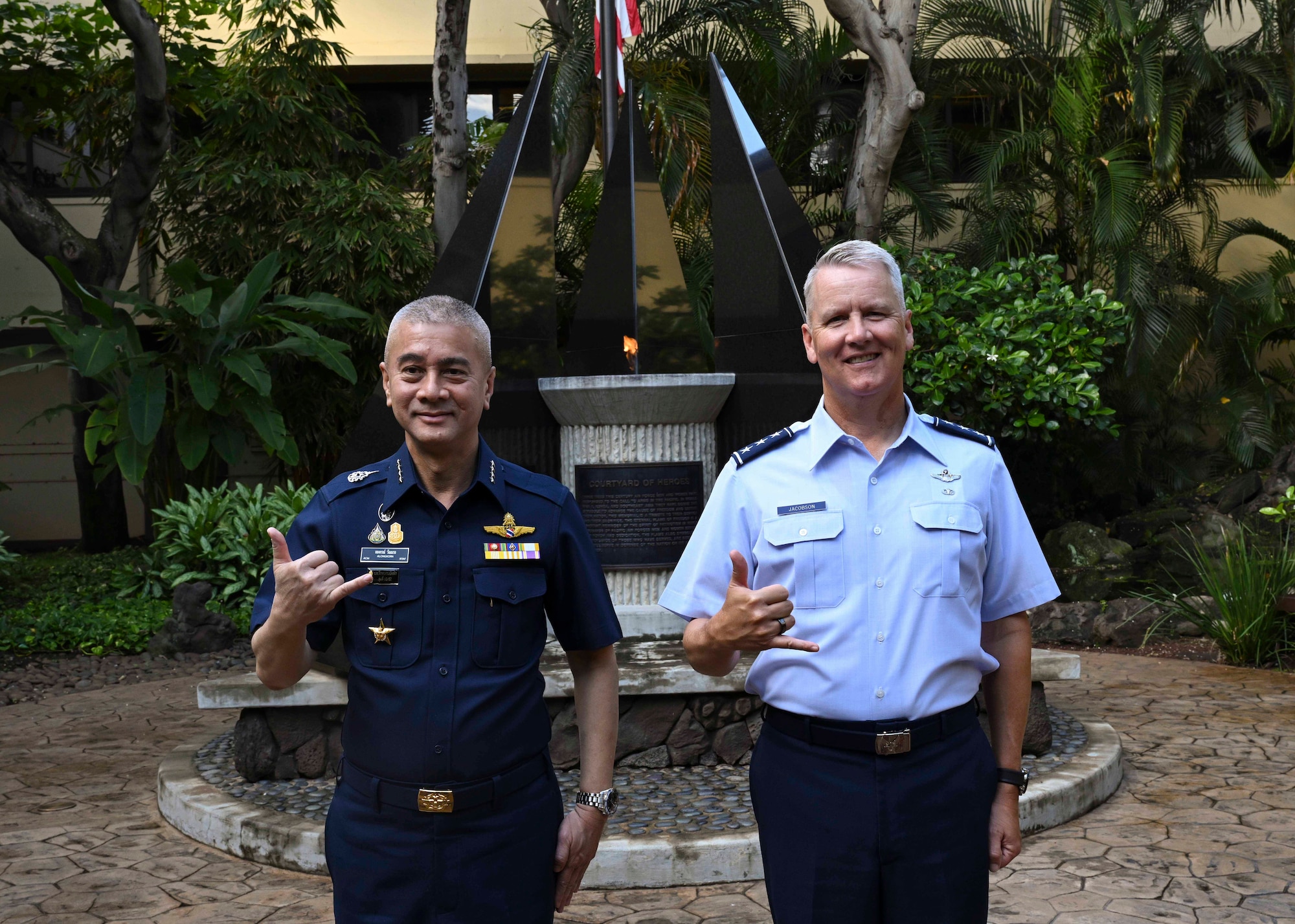 Royal Thai Air Force Commander in Chief visits PACAF