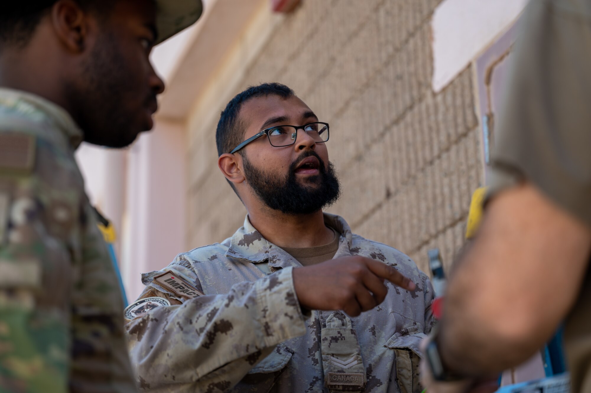 Members of the U.S. Air Force’s 386th Expeditionary Civil Engineer Squadron and the Canadian Armed Forces’ Operational Support Hub-South West Asia engaged in a personnel exchange, allowing their members to work together and gain a better understanding of how each force operates.