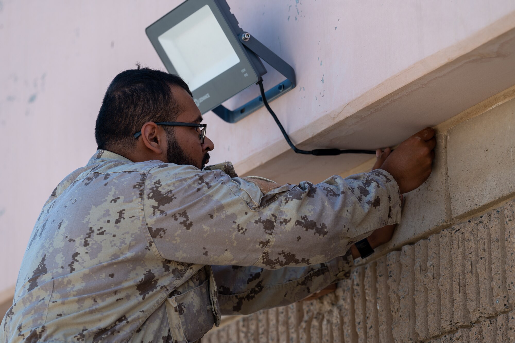 Members of the U.S. Air Force’s 386th Expeditionary Civil Engineer Squadron and the Canadian Armed Forces’ Operational Support Hub-South West Asia engaged in a personnel exchange, allowing their members to work together and gain a better understanding of how each force operates.