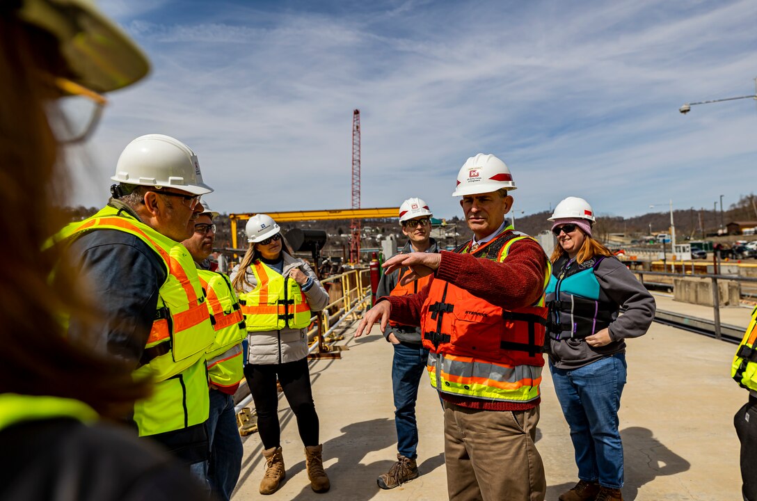 Construction for a new lock on the Monongahela River