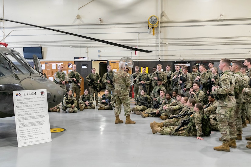 Army Reserve Aviation Command takes direct approach to recruiting