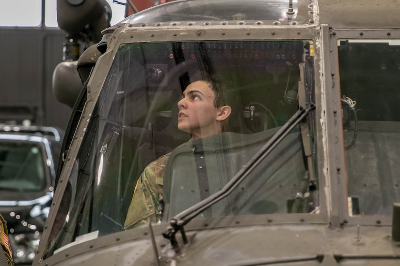 Army Reserve Aviation Command takes direct approach to recruiting