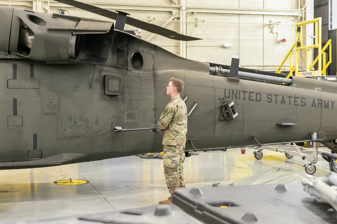 Army Reserve Aviation Command takes direct approach to recruiting