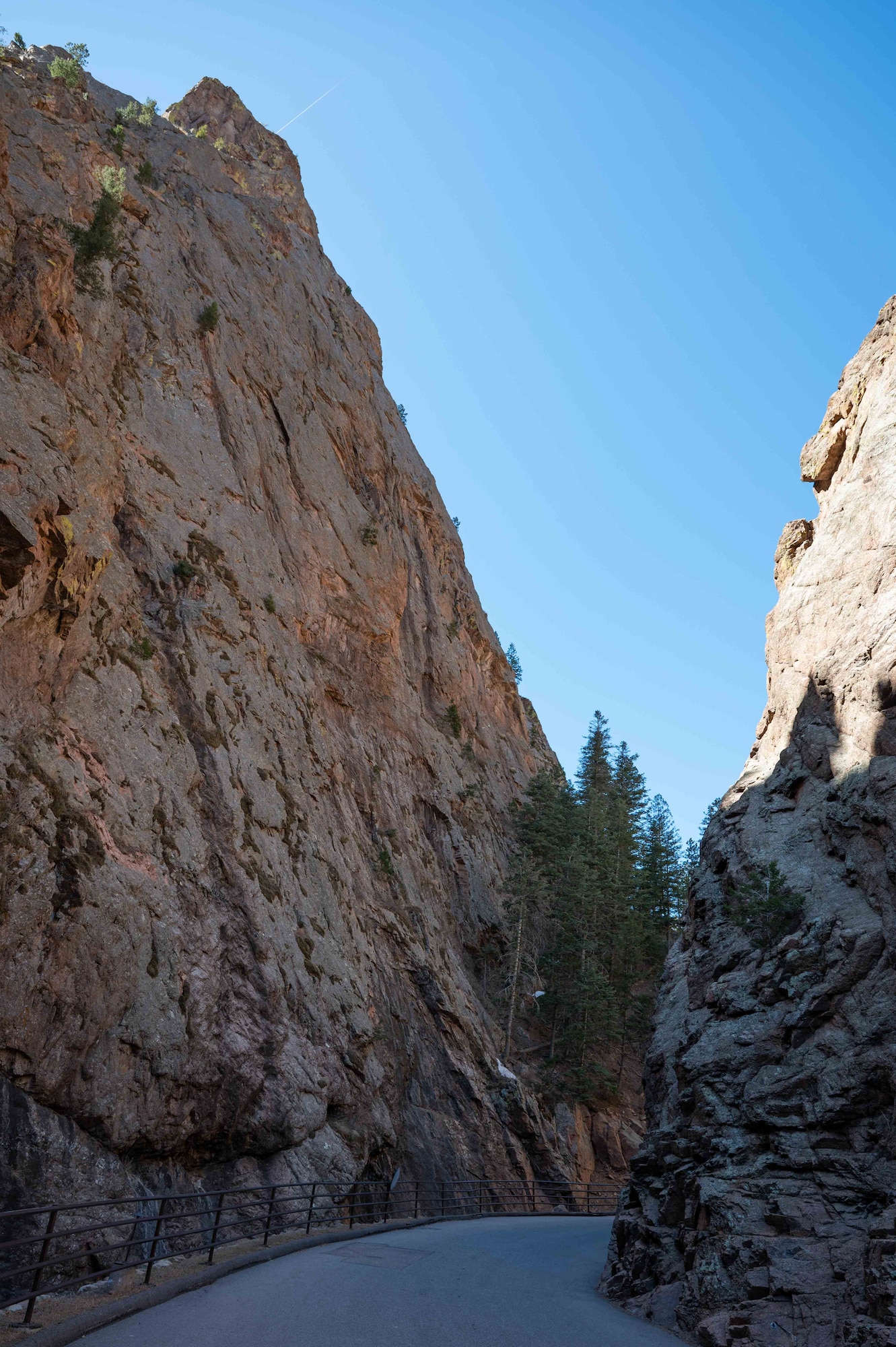 Scenery from Broadmoor Seven Falls