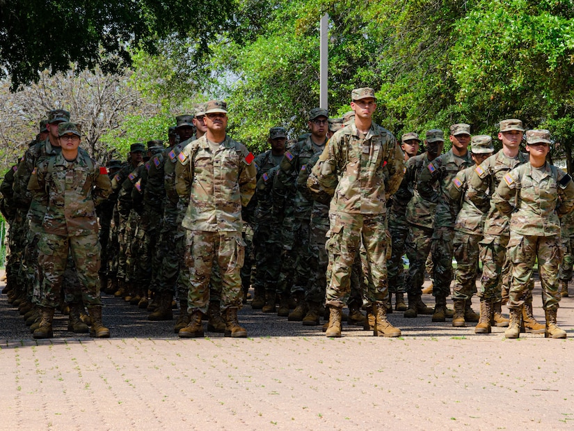 U.S. Army Element at DLIELC Advances Army’s Recruiting Efforts > U.S ...