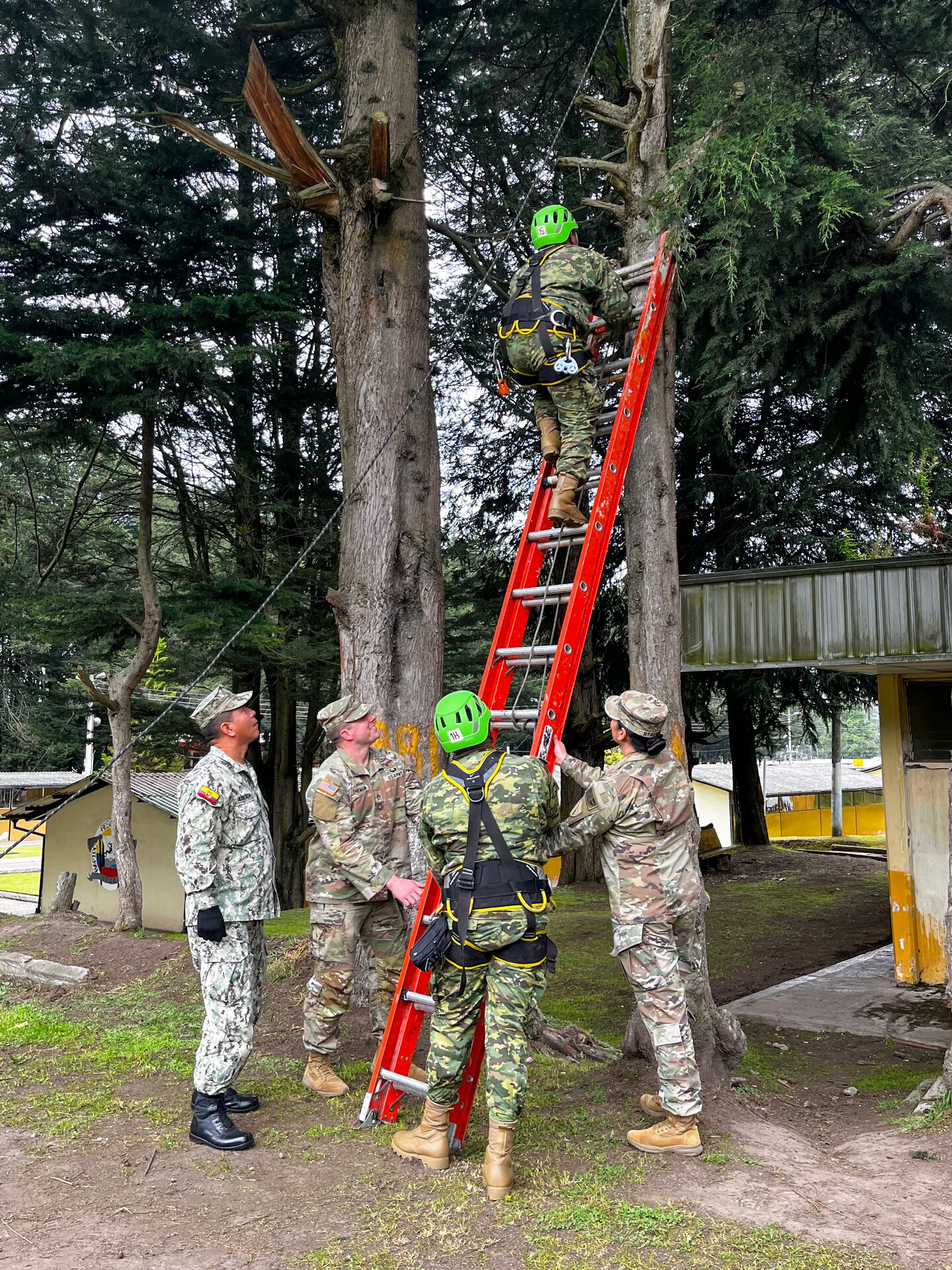 During the seminar, the participants exchanged best-practices on topics involving non-commissioned officer competencies, capabilities and leadership responsibilities. (Submitted photos)