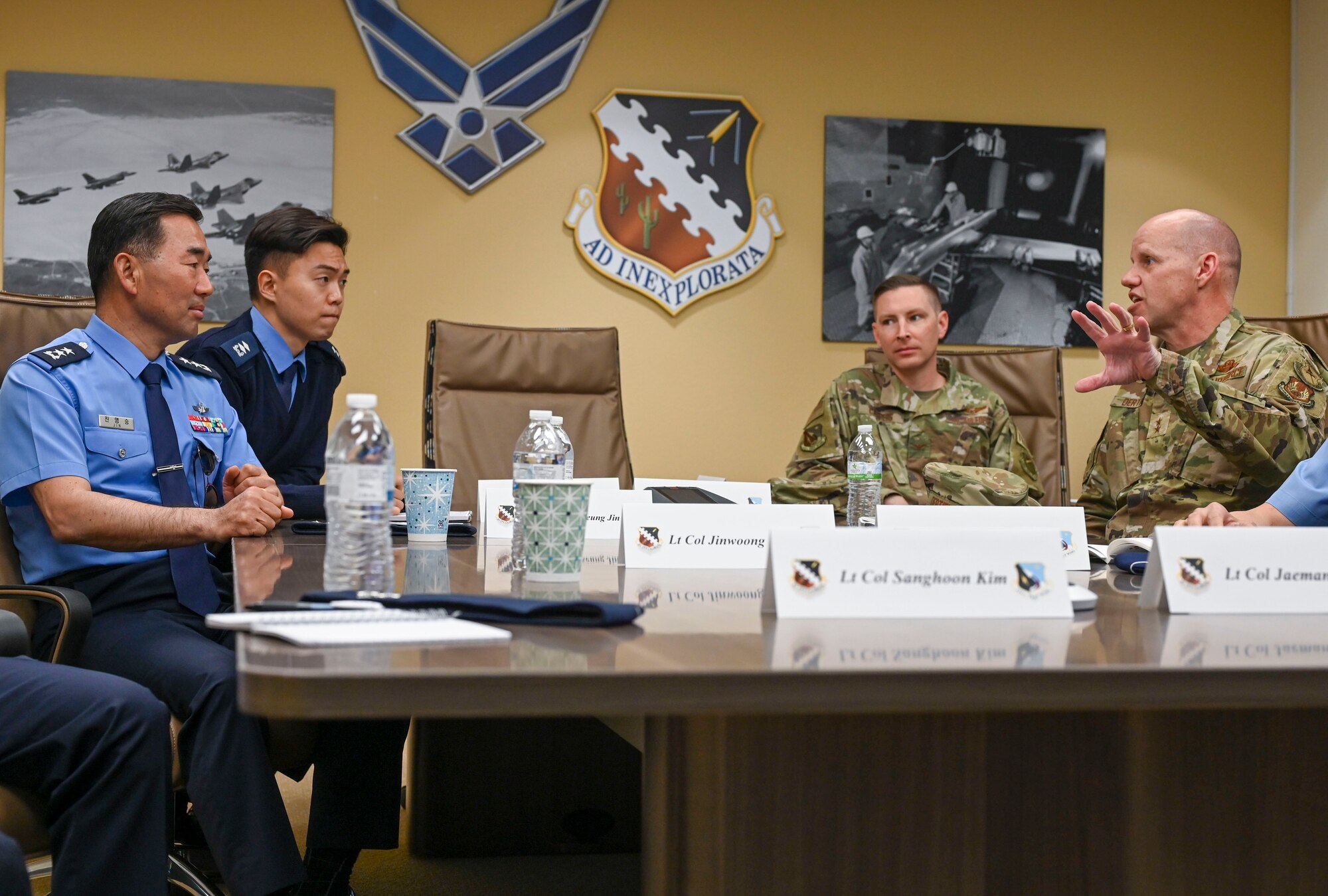 ROKAF visited AFTC HQ to learn new weapon system test and evaluation methods.