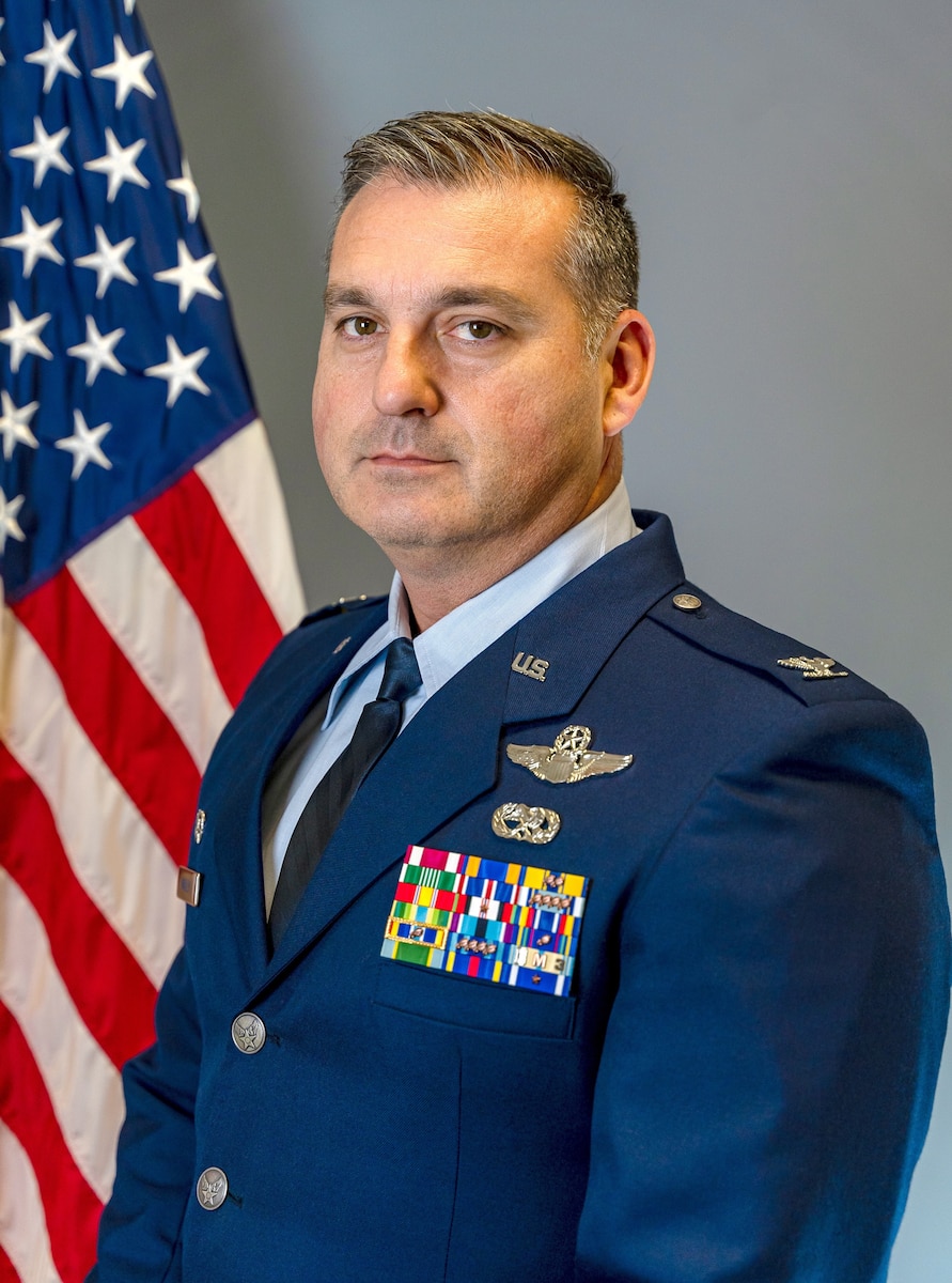 Col Manley's Bio Photo