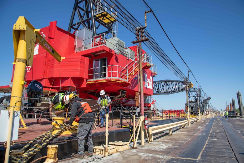 The Memphis District officially welcomed a brand new, $25.5 million Bank Grading Unit (BGU), April 11, 2023, when it docked at its new home port at Ensley Engineer Yard in Memphis, Tennessee.
The new BGU was built over a period of three years and is replacing the district’s legacy bank grader. With nearly 75 years of operations in the books, it’s safe to say the 1949 barge-mounted Bucyrus-Erie dragline model is ready for retirement.