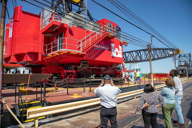 The Memphis District officially welcomed a brand new, $25.5 million Bank Grading Unit (BGU), April 11, 2023, when it docked at its new home port at Ensley Engineer Yard in Memphis, Tennessee.
The new BGU was built over a period of three years and is replacing the district’s legacy bank grader. With nearly 75 years of operations in the books, it’s safe to say the 1949 barge-mounted Bucyrus-Erie dragline model is ready for retirement.