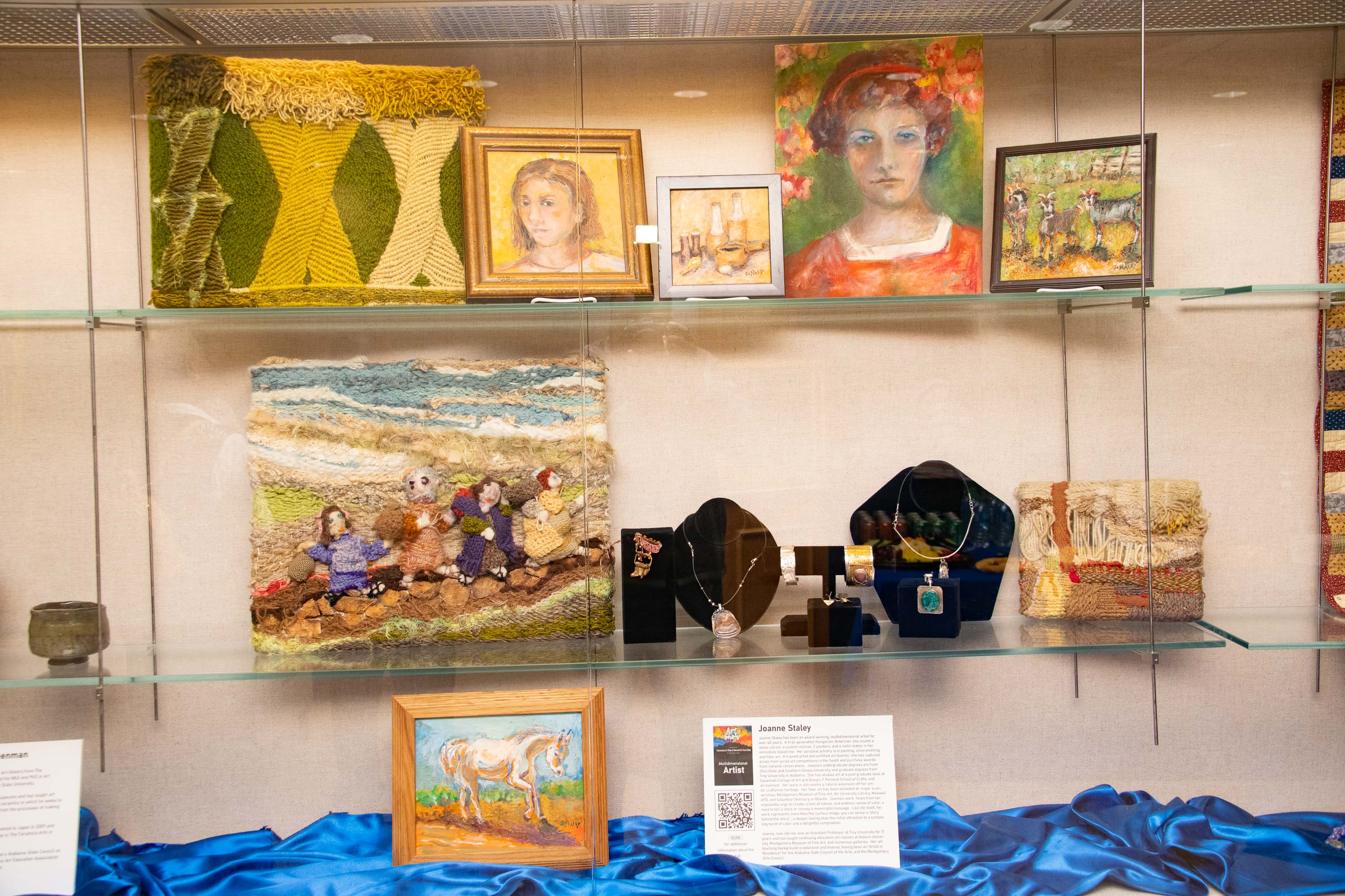 Air University library art exhibit celebrates creativity, builds relationships > Maxwell Air