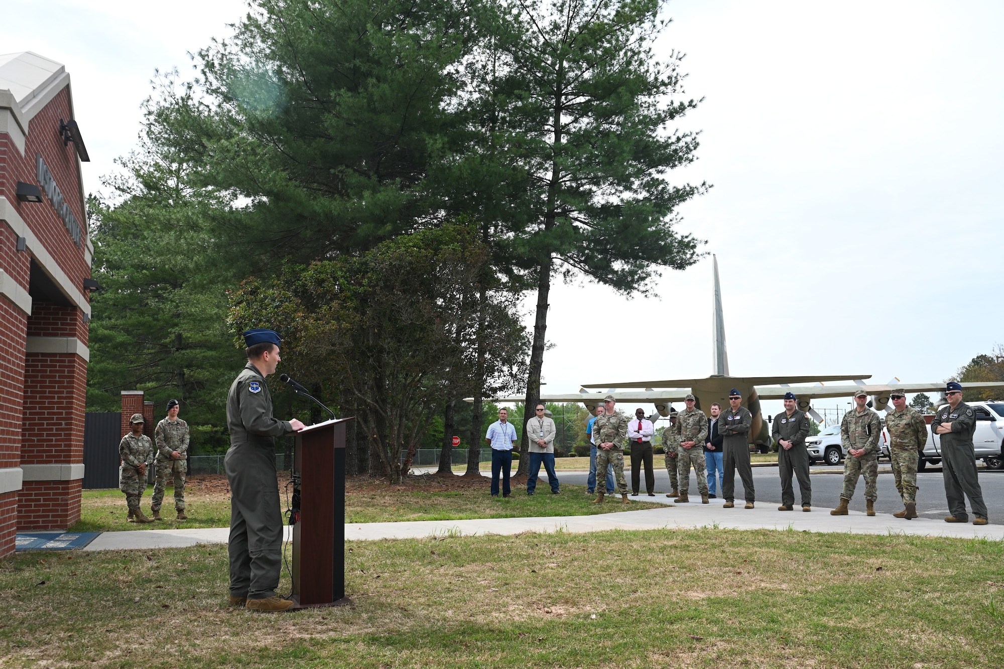 TLR celebrates grand opening of installation’s new VCC > Little Rock ...