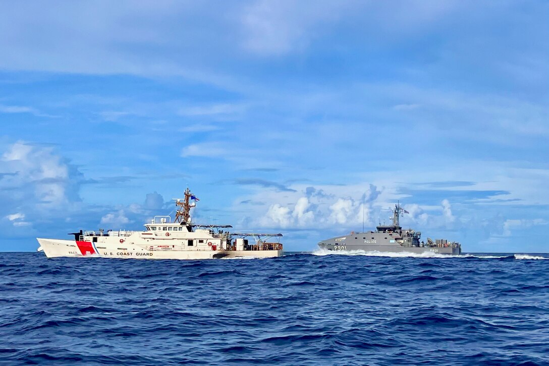 Joint sail between USCGC Oliver Henry and FSS Tosiwo Nakayama