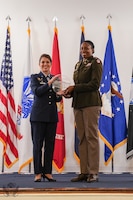 G-6 officer receives award