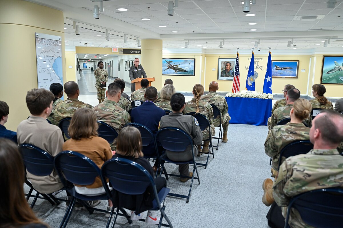 photo of Chief of Air Force Reserve Lt. Gen. John Healy speaking
